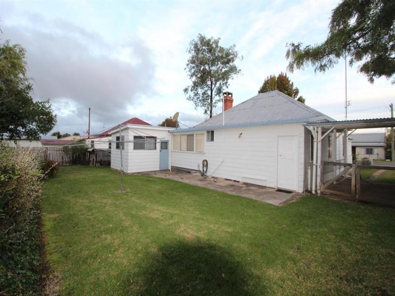 36 Margaret Street, Tenterfield NSW 2372