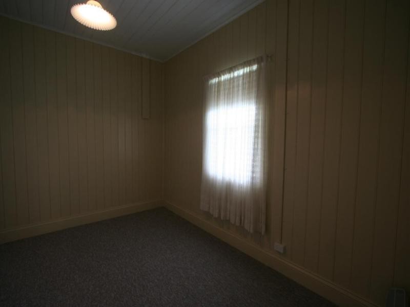 36 Manners Street, Tenterfield NSW 2372