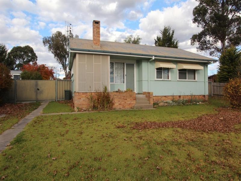197 Logan Street, Tenterfield NSW 2372