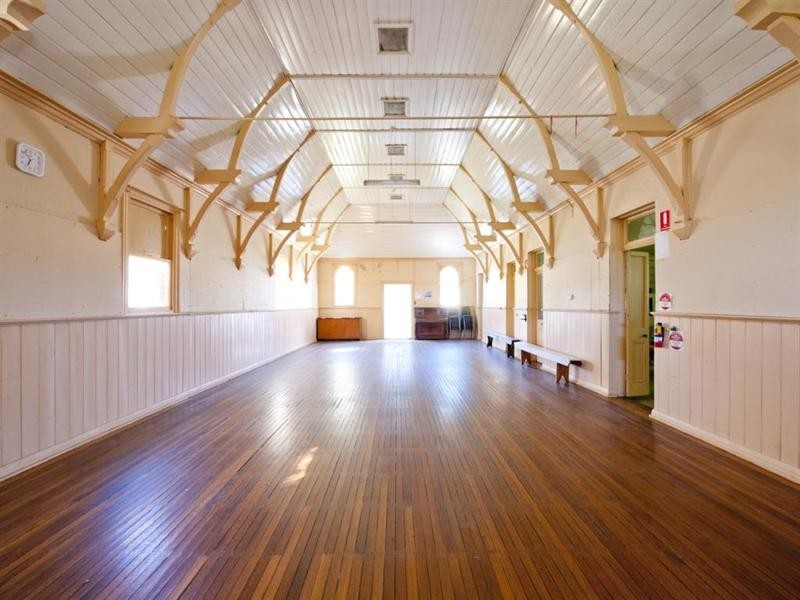 108 Logan Street, Tenterfield NSW 2372