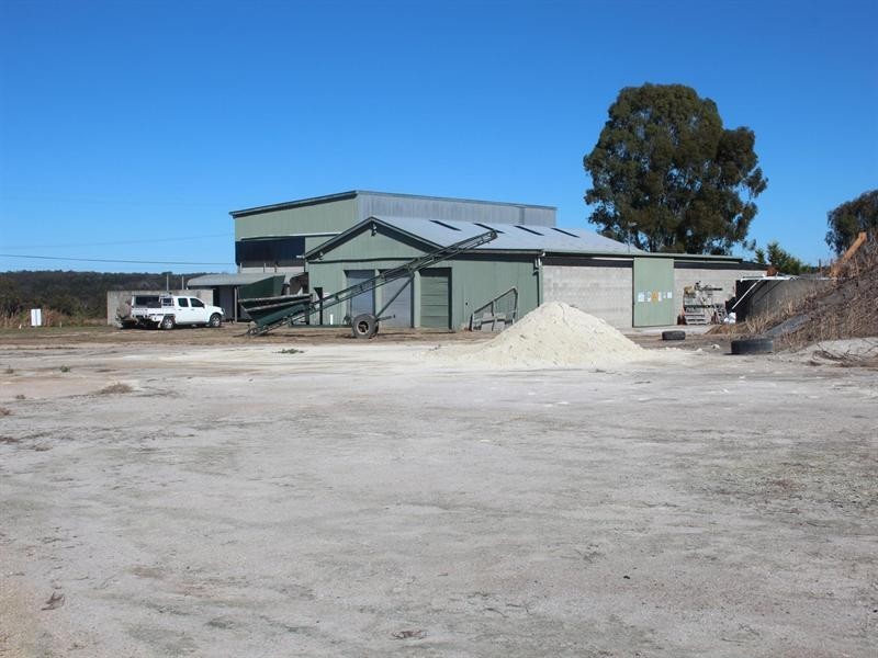 92 Ellwood Road, Applethorpe QLD 4378