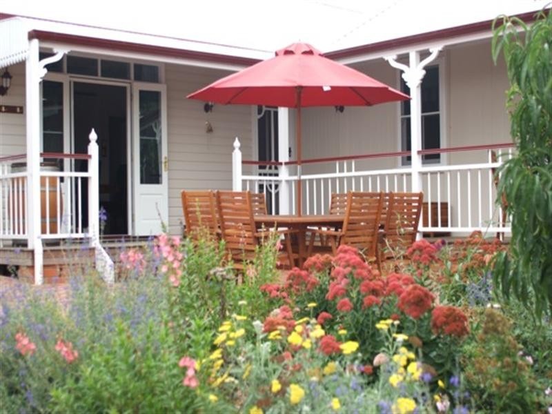 81 Logan Street, Tenterfield NSW 2372