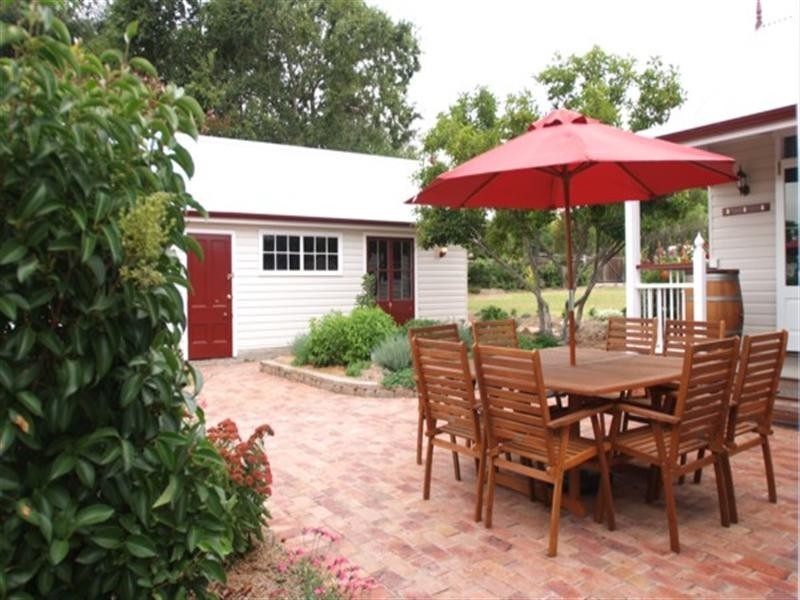 81 Logan Street, Tenterfield NSW 2372