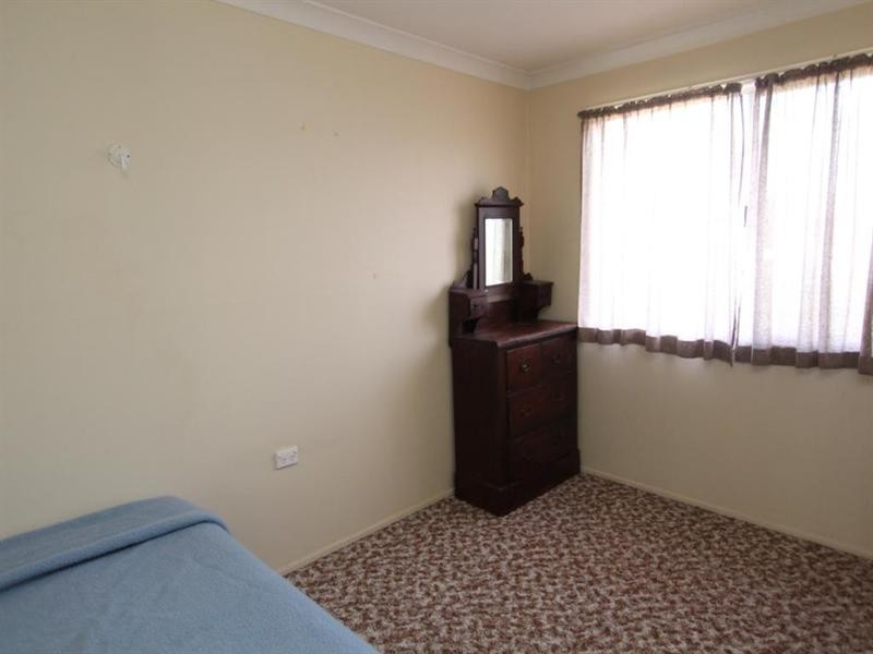 72 MOLESWORTH, Tenterfield NSW 2372