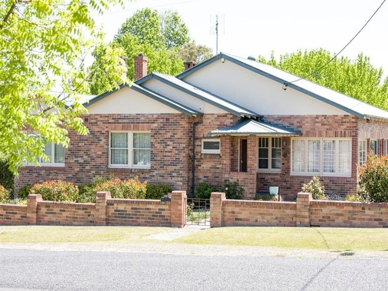 95 Bulwer Street, Tenterfield NSW 2372