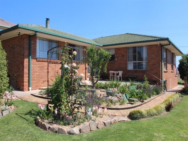 93 Drummond Street, Tenterfield NSW 2372