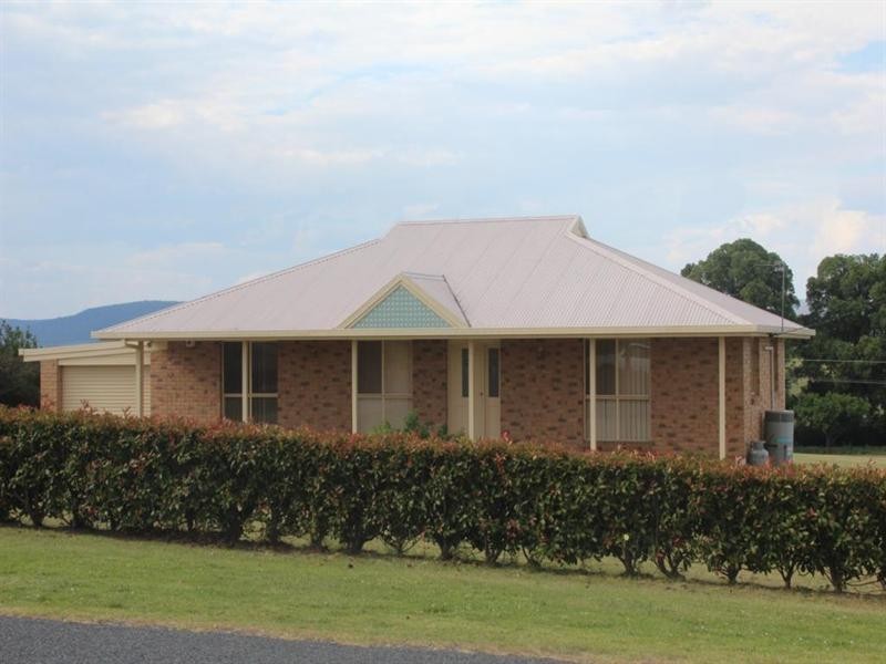 174 Cowper Street, Tenterfield NSW 2372