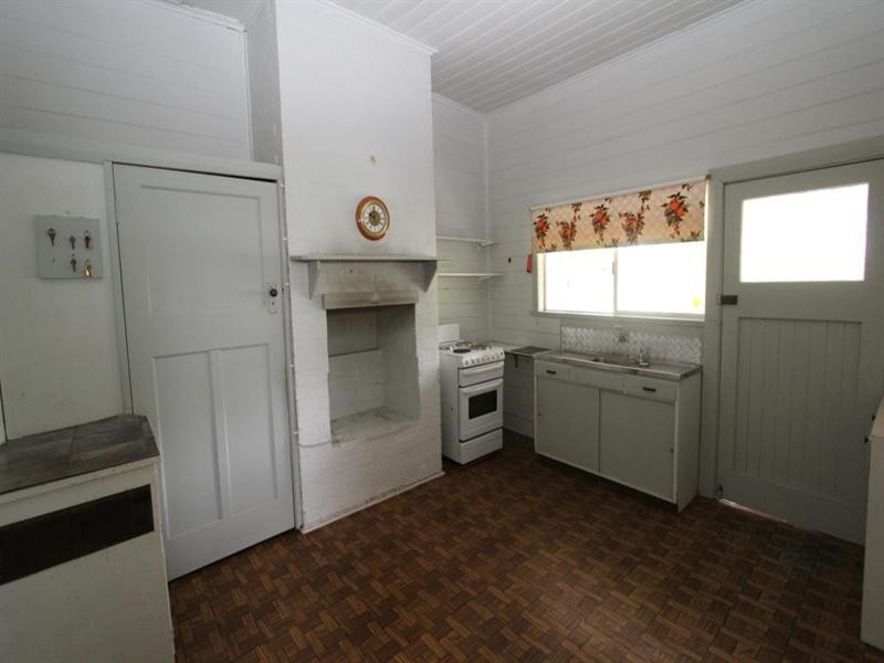 137 Miles Street, Tenterfield NSW 2372