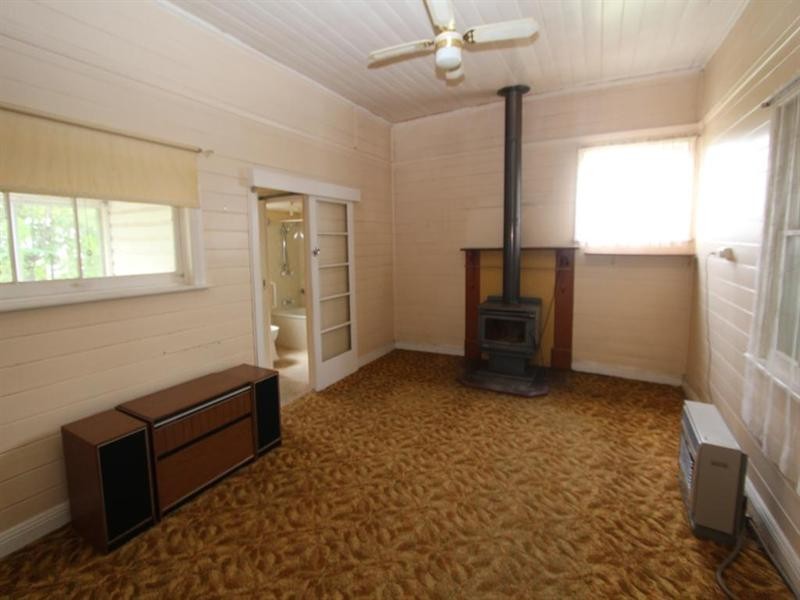 137 Miles Street, Tenterfield NSW 2372