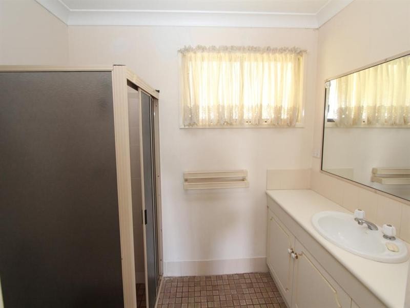 85 Drummond Street, Tenterfield NSW 2372