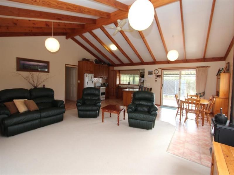 192 East Street, Tenterfield NSW 2372