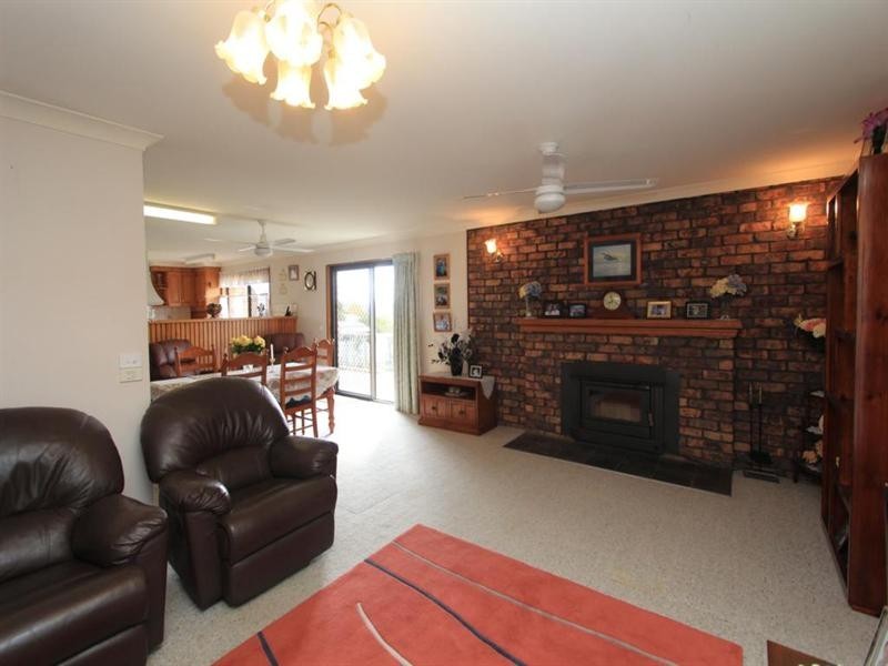 18 Wood Street, Tenterfield NSW 2372