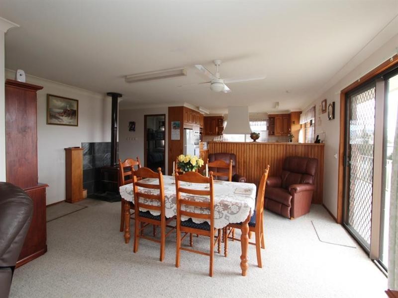 18 Wood Street, Tenterfield NSW 2372