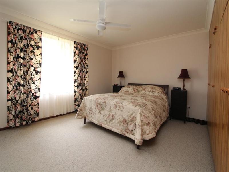 18 Wood Street, Tenterfield NSW 2372