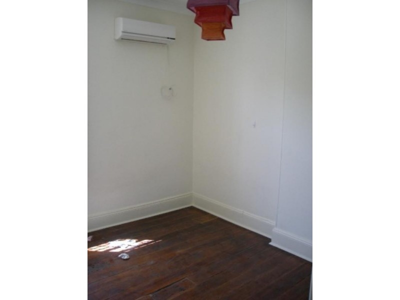 25 Sutherland Street, St Peters NSW 2044