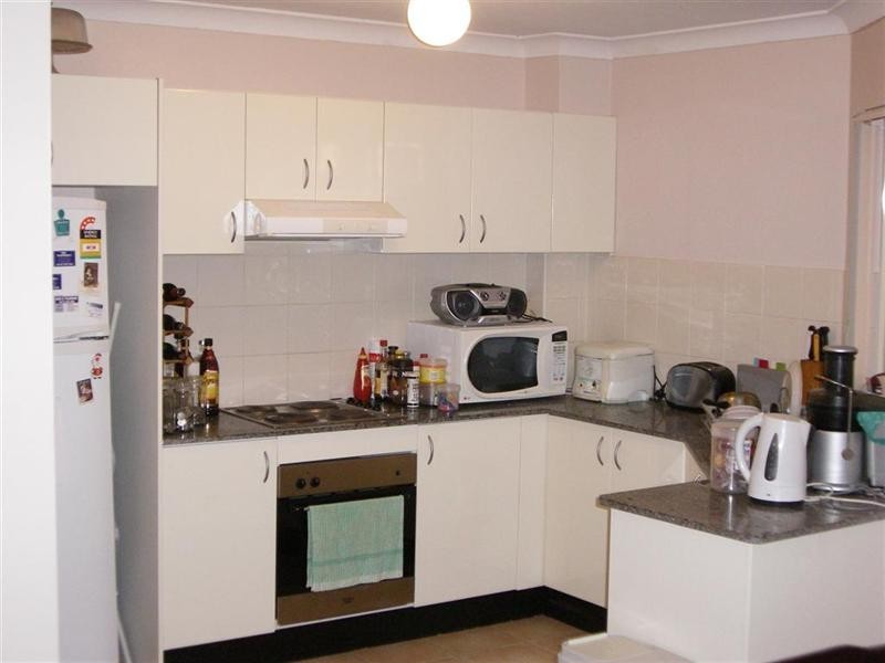 28/1 HILLVIEW Street, Roselands NSW 2196