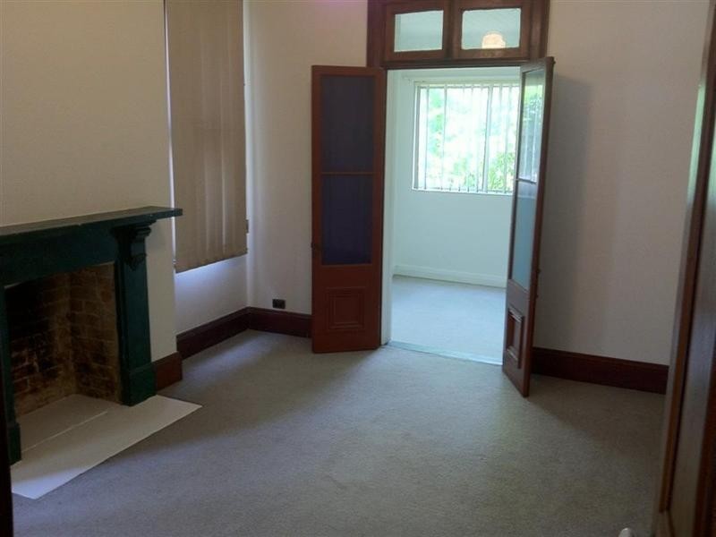 18 new canterbury Road, Petersham NSW 2049