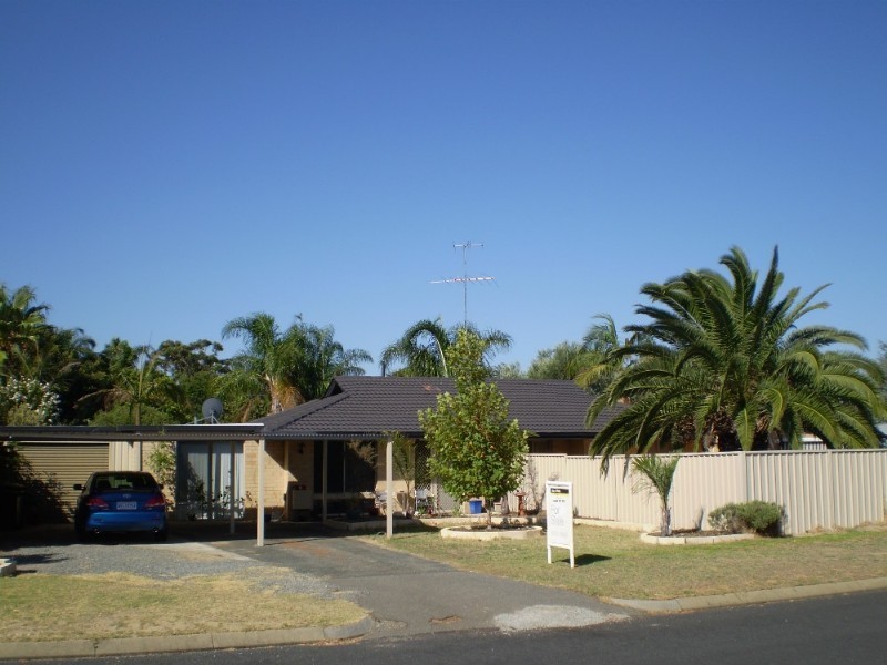 2 Carcoola Avenue, Pinjarra WA 6208