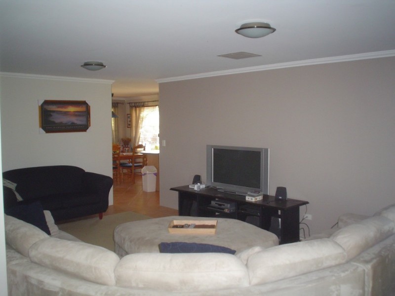 21 Country Road, Pinjarra WA 6208