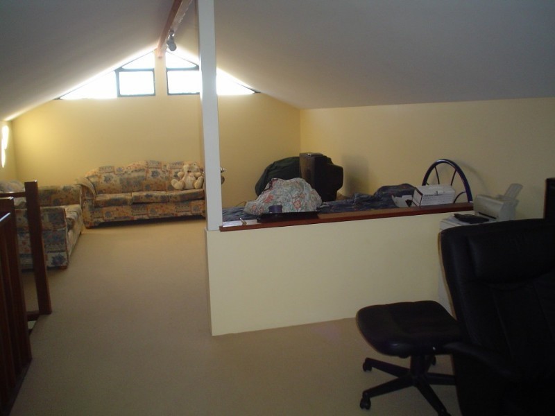 21 Country Road, Pinjarra WA 6208