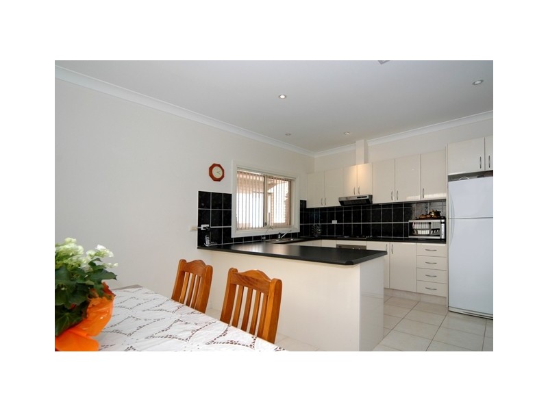 6 John Street, Para Hills SA 5096