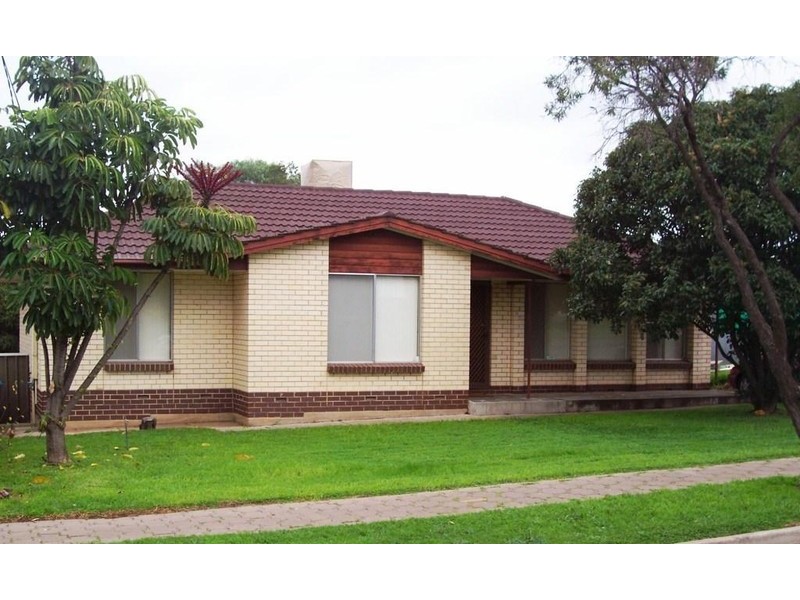 29 LINDSAY Avenue, Valley View SA 5093