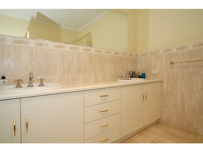 20 Coulson Court, Greenwith SA 5125