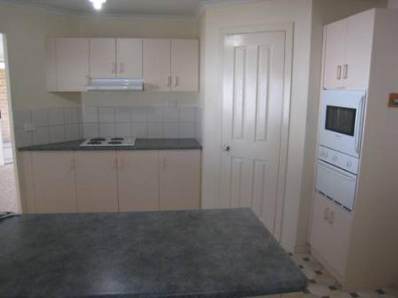 41 HILDITCH Drive, Green Fields SA 5107