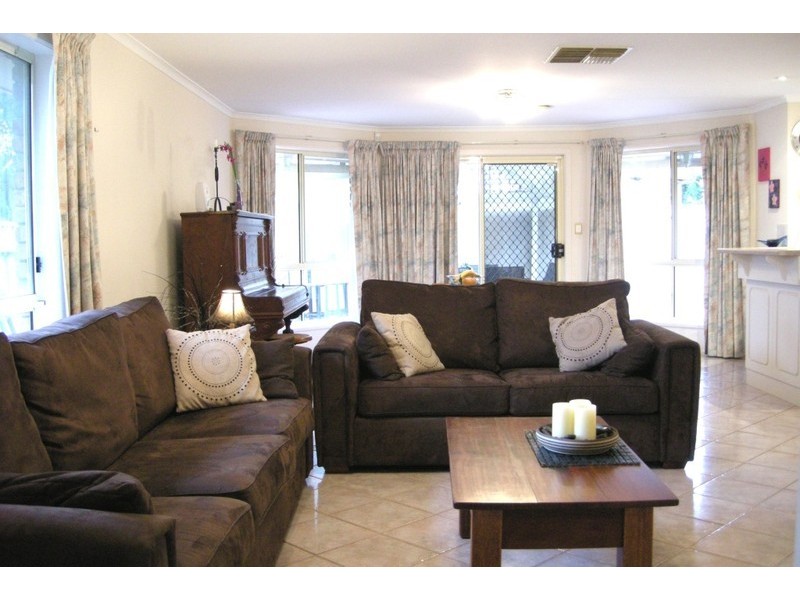 2 Bristol Terrace, Oakden SA 5086