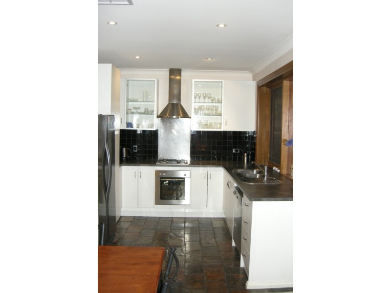 11 Wahroonga Avenue, Valley View SA 5093