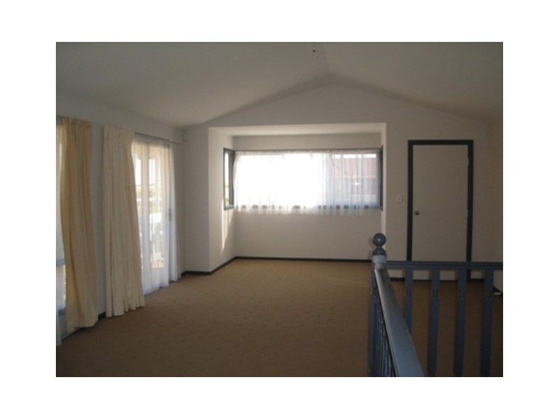 112 ISLA Circuit, Mawson Lakes SA 5095