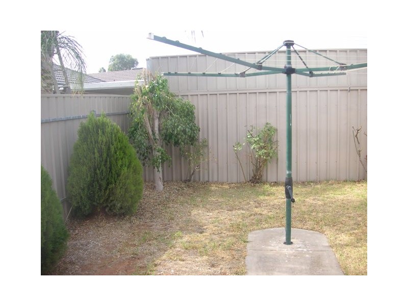 10 Schuit Crescent, Pooraka SA 5095