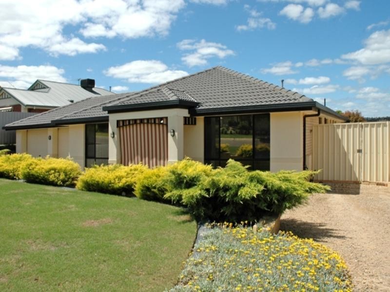 1 Lilford Court, Greenwith SA 5125