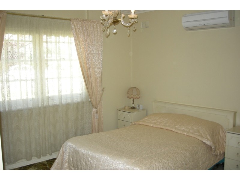 41 SALISBURY Avenue, Valley View SA 5093