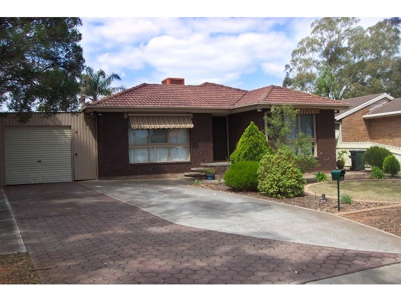 32 Damian Drive, Salisbury Heights SA 5109