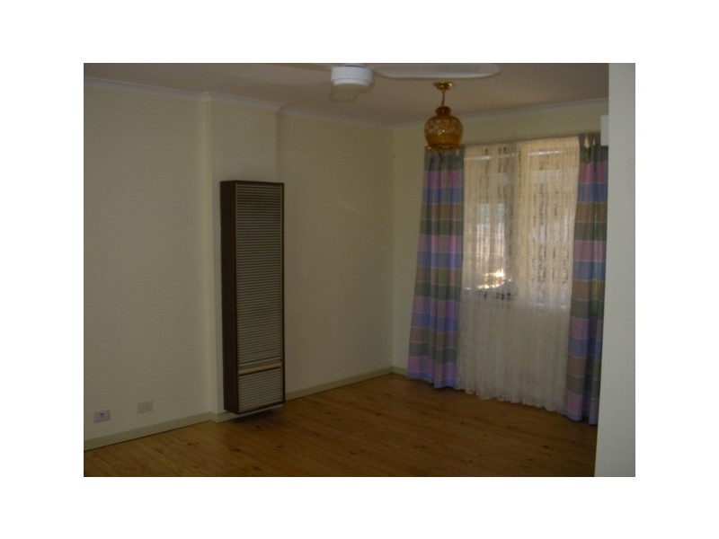 32 Damian Drive, Salisbury Heights SA 5109