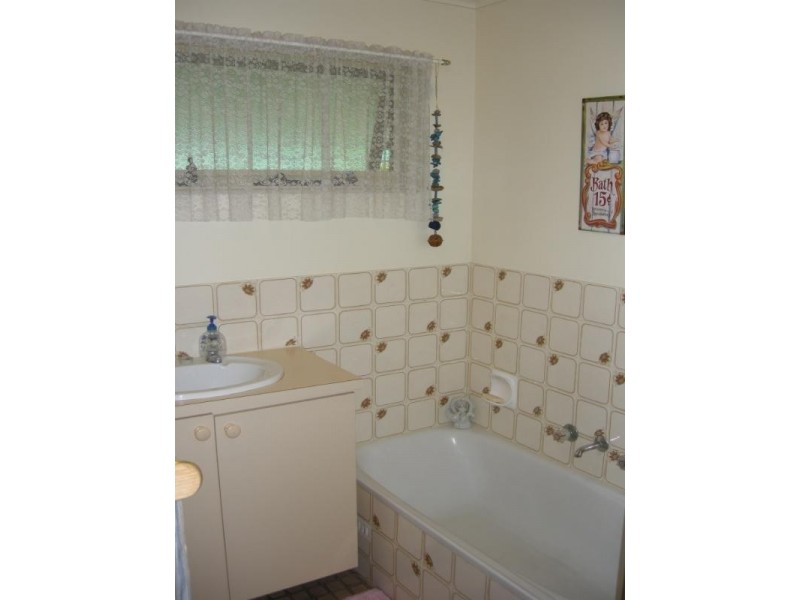 10 WOOLASTON Road, Salisbury Downs SA 5108