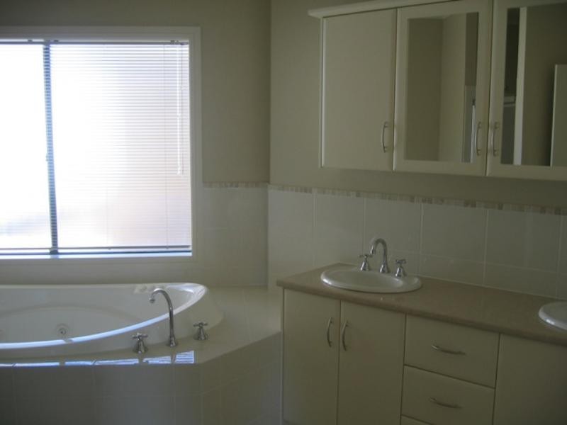 6 Rokewood Circuit, Golden Grove SA 5125