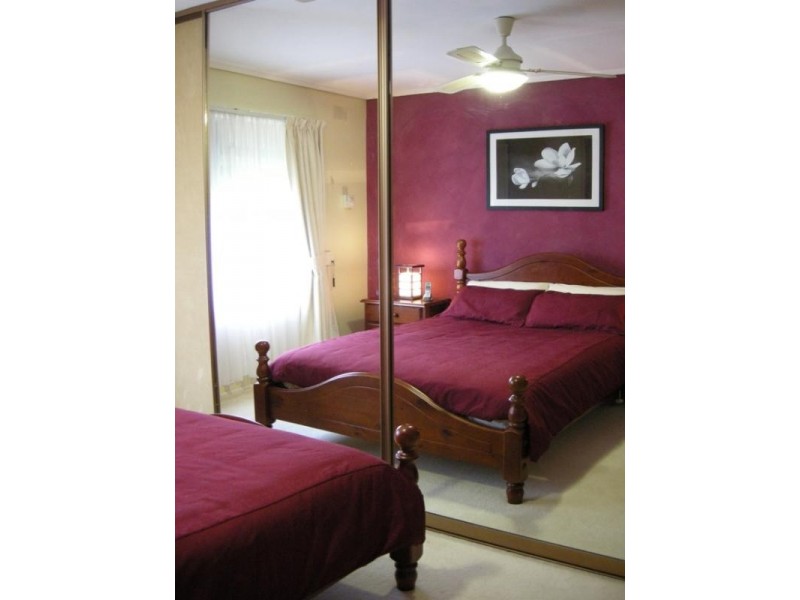 11 Sunhaven Road, Redwood Park SA 5097