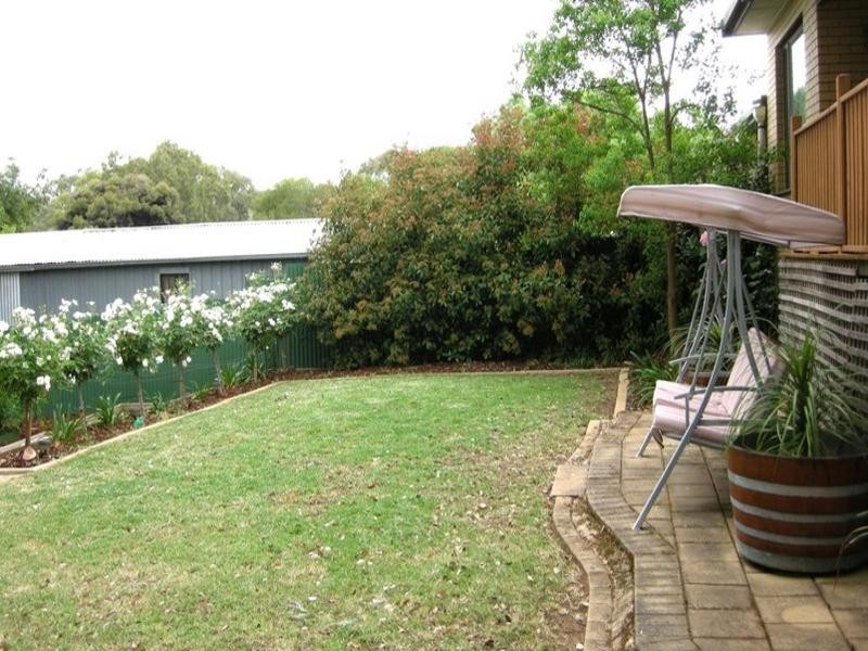 11 Sunhaven Road, Redwood Park SA 5097