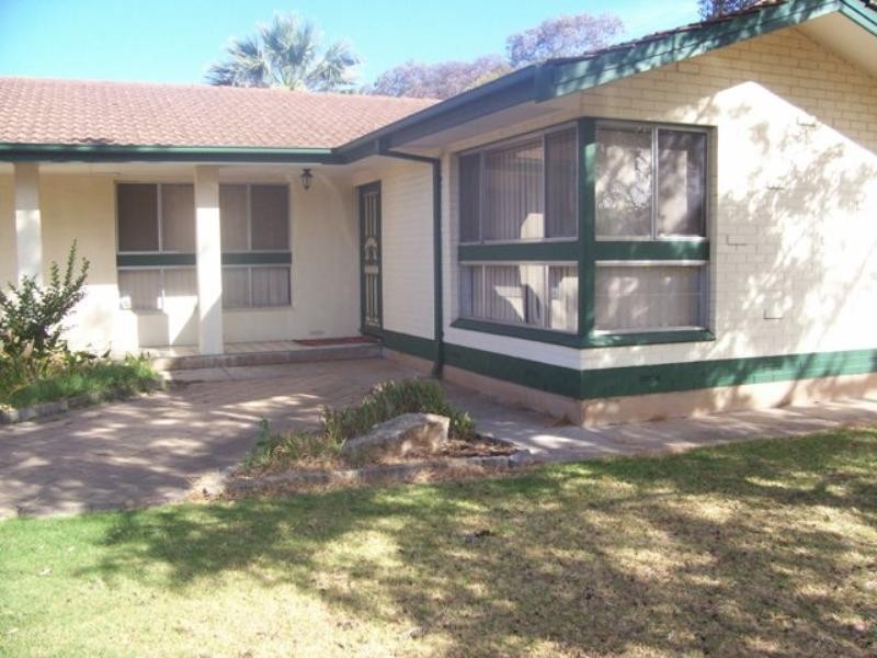 34 CEAFIELD Road, Para Hills West SA 5096