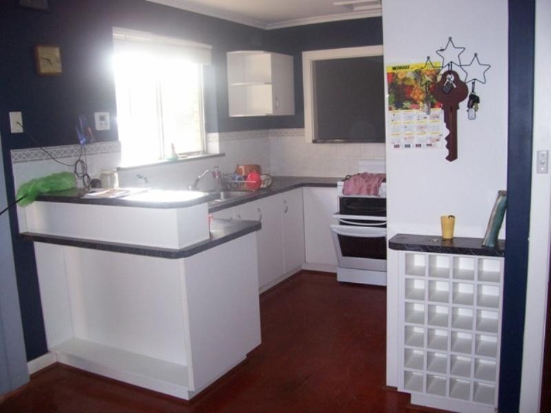 34 CEAFIELD Road, Para Hills West SA 5096