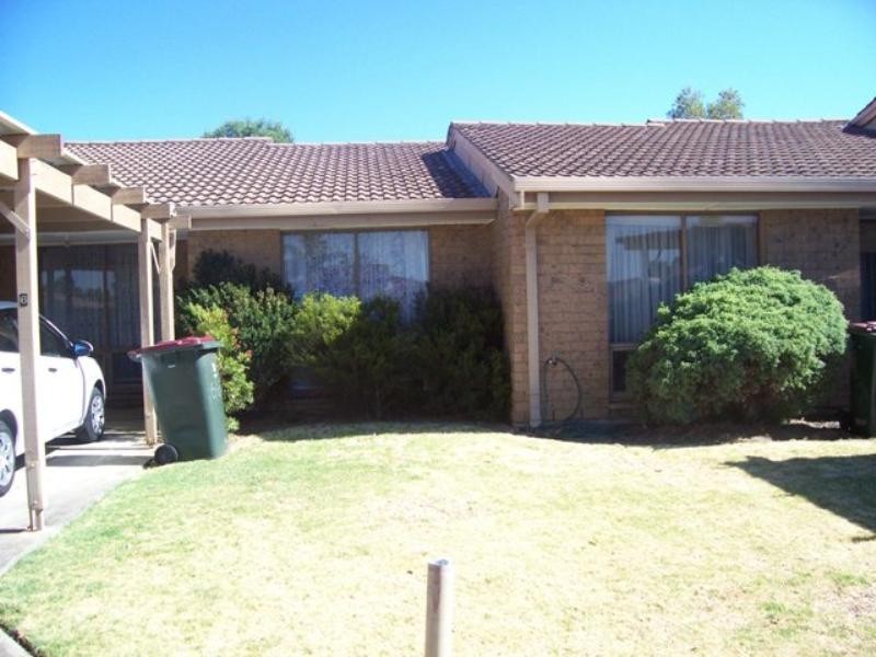 2/4 CHARLOTTE Drive, Paralowie SA 5108