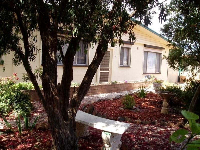317 WRIGHT Road, Valley View SA 5093