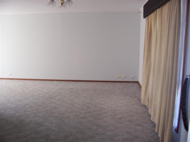 26 TONGARIRO Street, Greenwith SA 5125