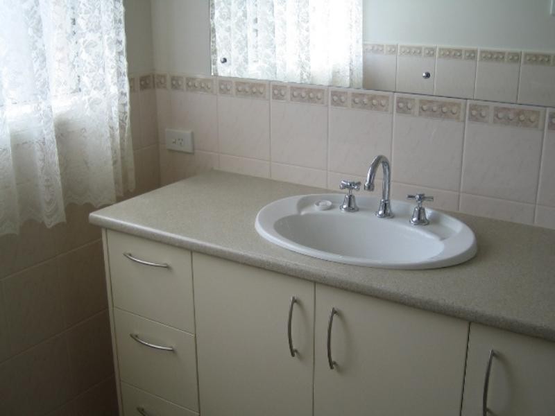 13B KINGFISHER Drive, Mawson Lakes SA 5095