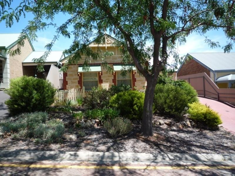 64 Featherstone Circuit, Greenwith SA 5125