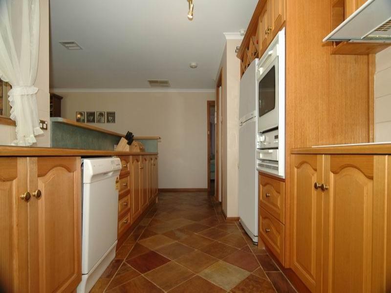 13 Sutherland Place, Golden Grove SA 5125