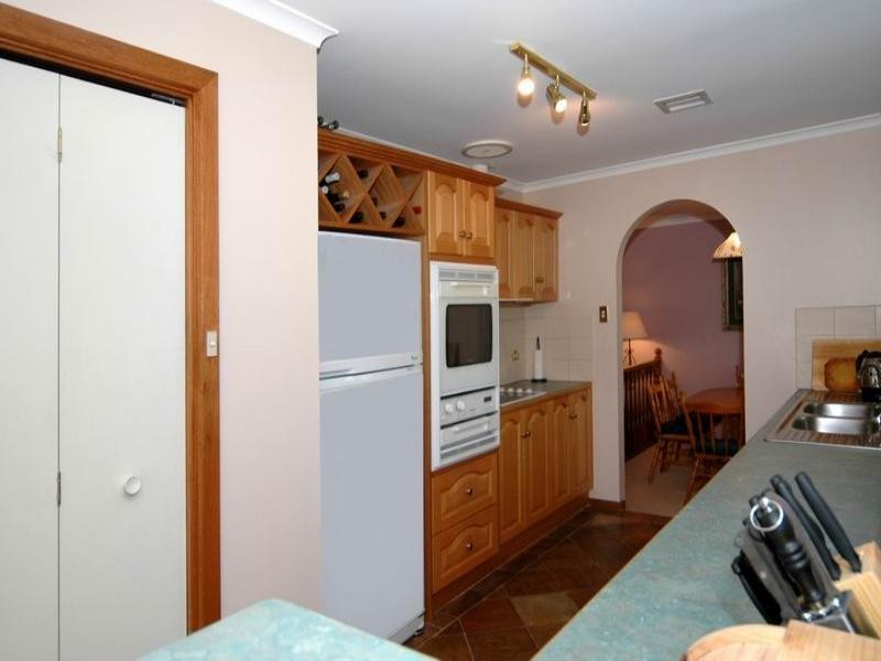 13 Sutherland Place, Golden Grove SA 5125