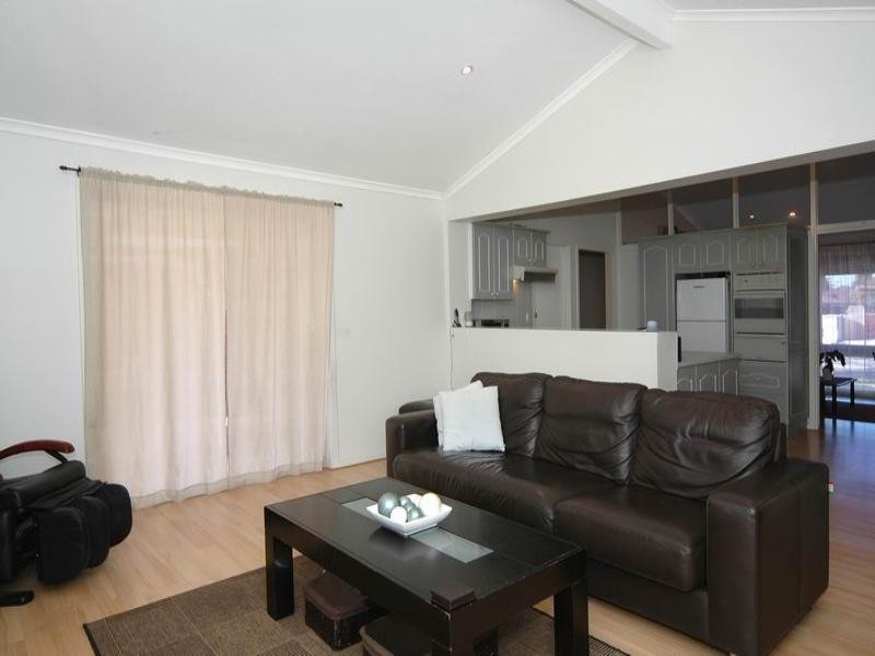 19 Cheltenham Crescent, Salisbury East SA 5109